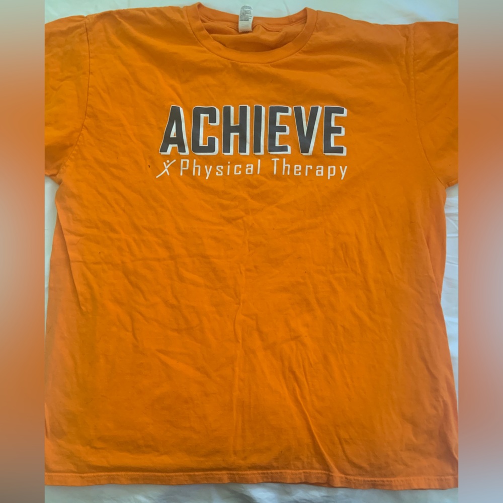 🌸3/$15 Achieve physical therapy t shirt
